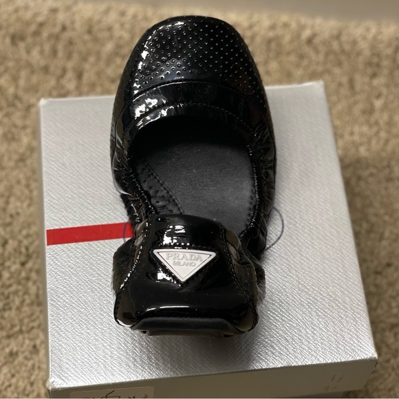 LIKE NEW Prada flats with original box, dust bag, and identification card - Picture 6 of 8